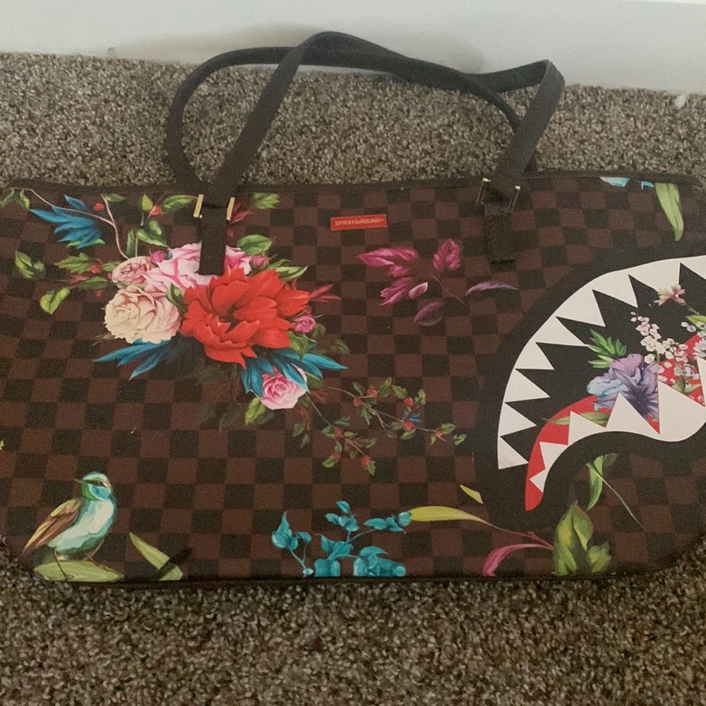It’s a bag flew 3 states for it.  No more use for it.Limited edition.